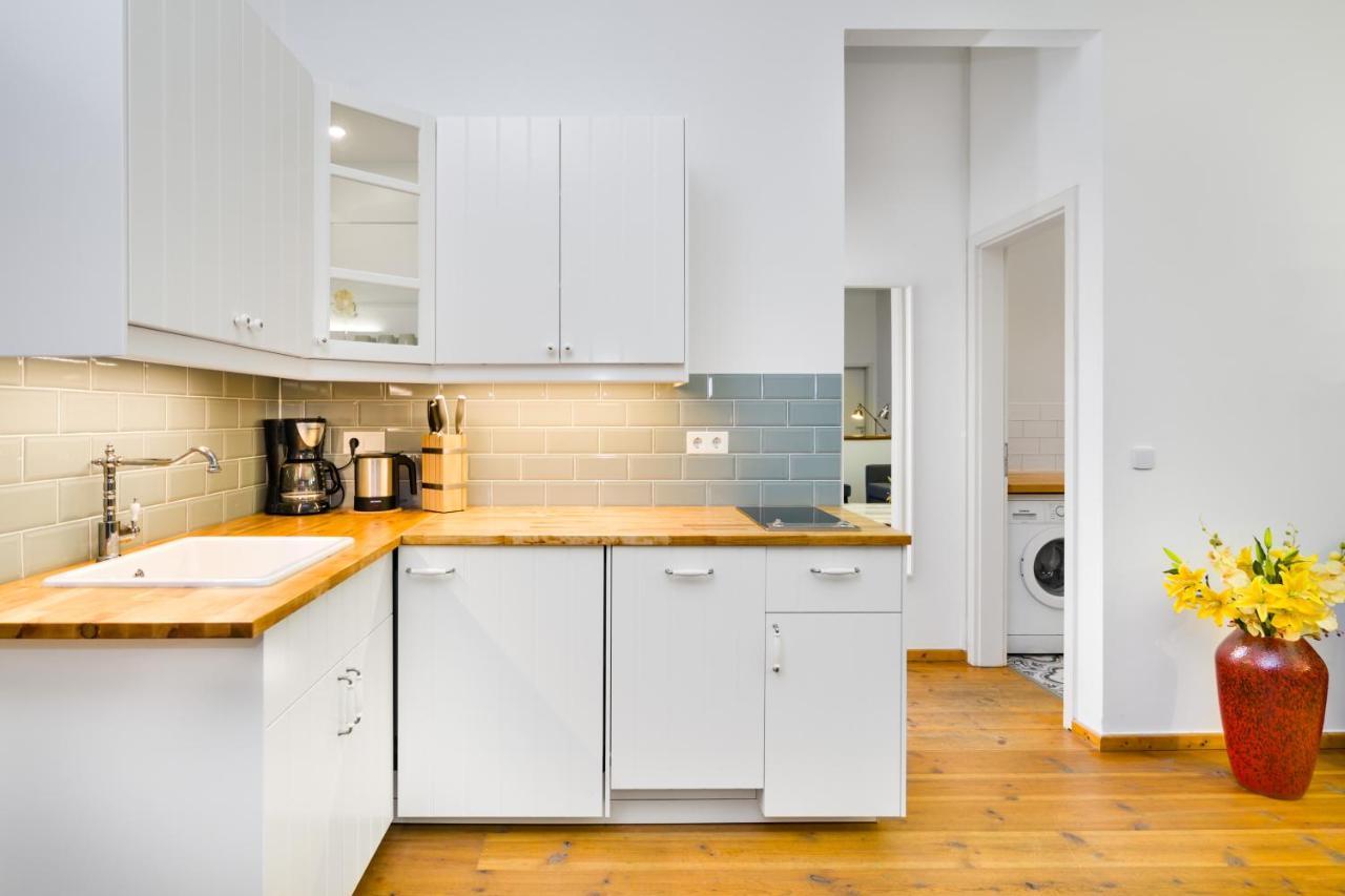The Melchior, Luxury Industry Loft In Mitte Up To 5 Ppl With 2 Bath Rooms เบอร์ลิน ภายนอก รูปภาพ